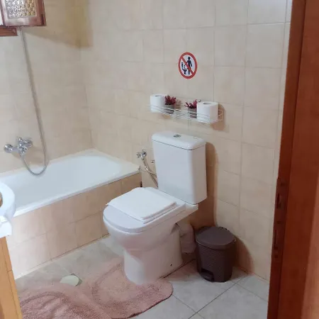 Ameli House Apartmán *
